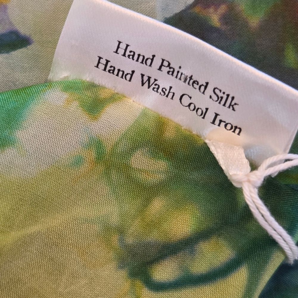 NWT Artsy Hand Painted 100% Silk Scarf Ireland Newgrange Louise Loughman Artist - Picture 3 of 9